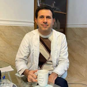 بهترین دکتر عمل لیزیک چشم در تهران